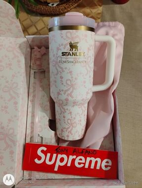 Stanley x LoveShackFancy Coquette Bow Chantilly 40oz BNIB - In Hand Ships Fast